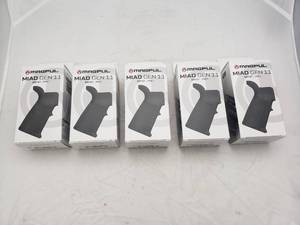 lot 1596 image: MAGPUL MIAD Gen 1.1 Grip Kit for 5.56 Receivers   Black - QUANTITY 5 - BID IS TIMES THE QUANTITY