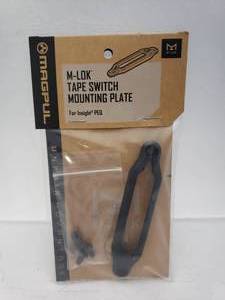 lot 1187 image: MAGPUL M LOK Insight PEQ Tape Switch Mounting Plate   Black