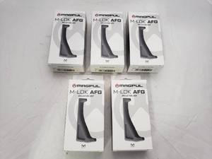 lot 1292 image: MAGPUL MOE M LOK Angled Fore Grip AFG   Stealth Grey - QUANTITY 5 - BID IS TIMES THE QUANTITY