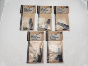 lot 1371 image: MAGPUL M LOK Cantilever Rail Light Mount   Aluminum - QUANTITY 5 - BID IS TIMES THE QUANTITY