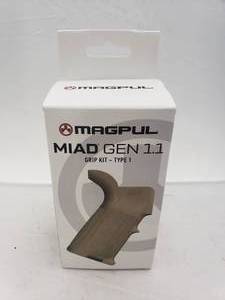 lot 1600 image: MAGPUL MIAD Gen 1.1 Grip Kit for 5.56 Receivers   Dark Earth