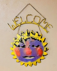 lot 39 image: Vintage Metal Plow Blade Sun Welcome Sign