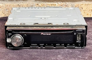lot 63 image: Pioneer DEH-X6800BT USBCDMP3 Bluetooth Single DIN In Dash Receiver