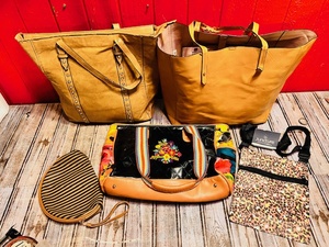 lot 107 image: Five Assorted Handbags &amp Clutch Purses&nbsp