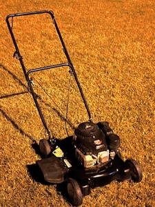 lot 78 image: Yard Machines Optimized Power P510 20 Side Discharge Lawn Mower