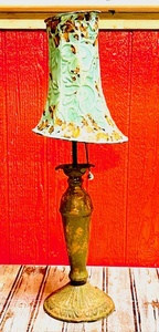 lot 82 image: Shabby Chic Metal Art Lamp