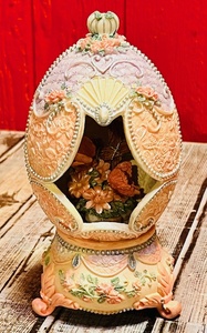 lot 96 image: Sankyo Pearl Resin Egg Shaped Music Box WButterflies inside - Plays Someday My Prince Will Come