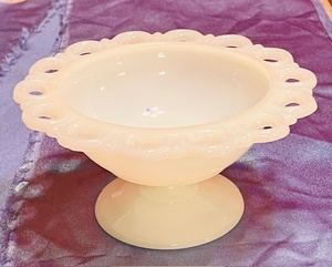 lot 111 image: Vintage Anchor Hocking Lace Edge Milk Glass Pedestal CompoteCandy Dish