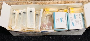 lot 122 image: Jeffers Luer Lock 12ml Disposable Veterinary Syringes W20G x 1 Disposable Needles