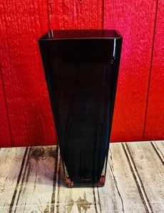 lot 136 image: Vintage Murano Block Vase