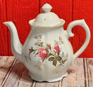 lot 175 image: Moss Royal Rose Japan Wind-Up 4 Cup Musical Tea Pot - Excellent Condition - Music Plays When Picked Up to be Served.&nbsp