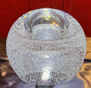 lot 188 image: Poland Art Glass Blown Glass Bubble Sphere Oil LampBud Vase Decor 4.5