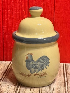 lot 209 image: Vintage 1983 Jacaman 6.5 Canister - in Blue Rooster on Grey Stoneware