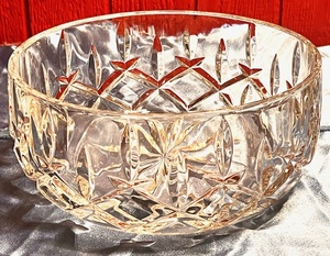 lot 230 image: GORGEOUS LADY ANNE HEAVY 9 CHRYSTAL SERVING BOWL