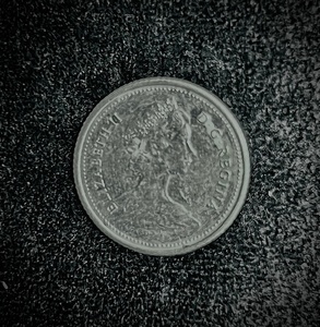 lot 261 image: 1982 Canada 10 Cent Coin