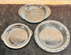 lot 248 image: Three (3) Vintage Pyrex Fluted Glass Pie Plates
