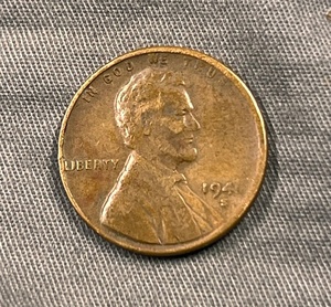 lot 274 image: 1945 S Wheat Penny w Lightly Struck (Ghosting) 5 in Year, Along With S &amp T in Trust