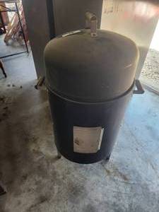 lot 87 image: Brinkman Smoke and Grill