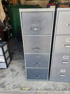 lot 88 image: Tall metal filing cabinet
