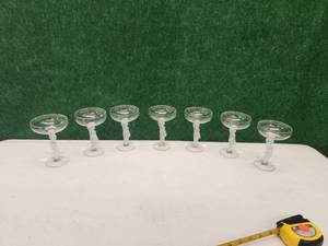lot 8 image: Selection of 7 vintage Bayel France crystal frosted nude stemmed glassware