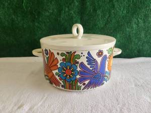 lot 48 image: Vintage Villeroy & Boch deep casserole dish with lid - Acapulco pattern