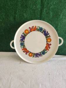 lot 57 image: Vintage Villeroy & Boch round serving tray with handles - Acapulco pattern