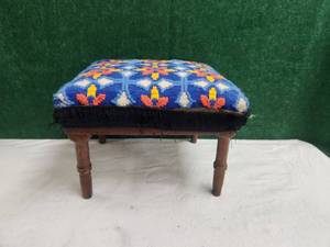 lot 89 image: Small vintage stool with needle point top