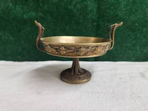 lot 95 image: Vintage brass incense burner - candy dish with lizard