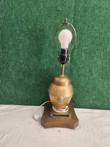 lot 135 image: Vintage brass lamp