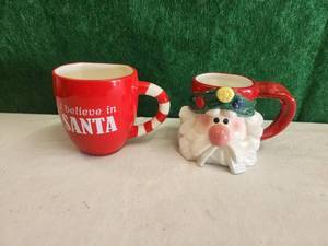 lot 164 image: Santa Claus coffee or cocoa cups