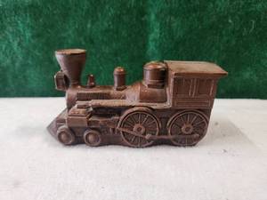 lot 173 image: Collectible vintage train engine by Red Mill Mfg.