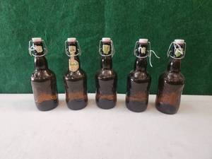 lot 180 image: Collection of 5 Grolsch flip top beer bottles