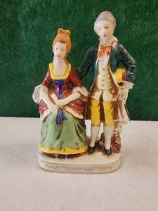 lot 204 image: Vintage Morirama porcelain figurine - occupied Japan