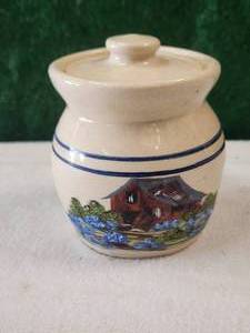 lot 214 image: Hand painted miniature pottery jar from Marshall Pottery of Texas - signed
