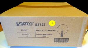 lot 18 image: NEWSEALED - SATCO S3727 25 WATT CLEAR ROUND LIGHTBULB - BOX OF 10