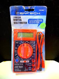 lot 23 image: NEW CENTECH 7 FUNCTION DIGITAL MULTIMETER