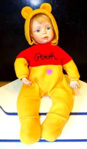 lot 43 image: BEAUTIFUL COLLECTIBLE - Ashton Drake Galleries Winnie The Pooh Porcelain Doll Cindy