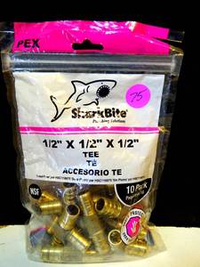 lot 75 image: NEW - BAG OF 10 - SHARK BITE 12 X12 X 12 TEES