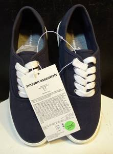 lot 206 image: NEW AMAZON ESSENTIALS WOMENS CASUAL SNEAKERS - NAVY BLUE - SIZE 9