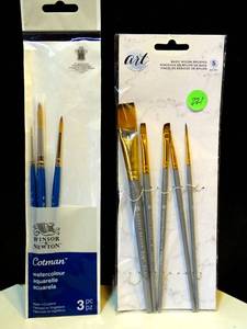 lot 221 image: NEW ART BRUSH LOT