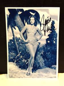 lot 227 image: VINTAGE STAR - AUTHENTIC JANIS PAIGE HAND SIGNED AUTOGRAPHED 5 X 7 PHOTO