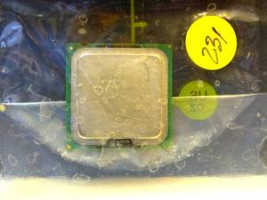 lot 231 image: Intel Pentium 4 3.4GHz CPU CHIP