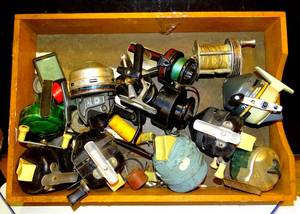 lot 234 image: LARGE BOX OF VINTAGE FISHING REELS (ASSORTED STYLES)