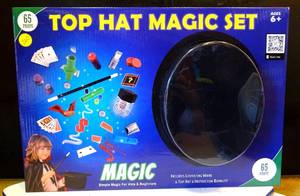 lot 260 image: NEWSEALED - TOP HAT 65 PC MAGIC SET