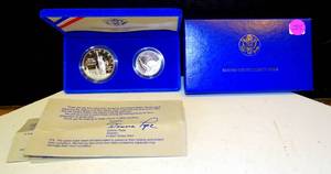 lot 285 image: US Liberty Coins Ellis Island 1886 - 1986 Proof Set 90% Silver Dollar Clad Half