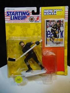 lot 140 image: COLLECTIBLE - Mario Lemieux Pittsburgh Penguins 1994 Starting Lineup Hockey Figure