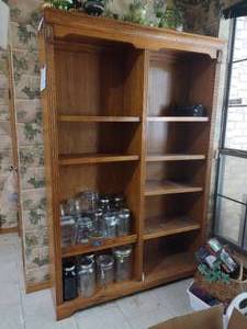 lot 36 image: Bookshelf - 4W x 14.5D x 6H. 8 shelves are adjustable and removeable. No contents.