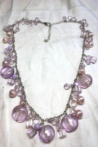 lot 74 image: Lavender light purple crackle glass cuboid bead necklace on silver finish chain. Lobster clasp. 20L with 2 extender