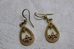 lot 127 image: Elegant rhinestone decorated pear shape French ear wire dangle earrings. 1.5l Resembles Rock Crystal.