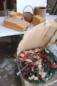 lot 274 image: Wicker baskets and collapsible Christmas Tree with decorations. Only 170 days till Christmas